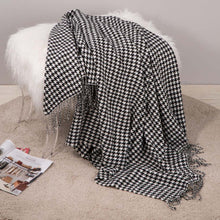 Load image into Gallery viewer, 60"L*50"W Acrylic Black/White Houndstooth Woven Throw 360g