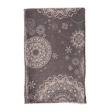 Load image into Gallery viewer, Women Gray Paisley Print Scarf with Fringes
