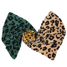 Load image into Gallery viewer, Women Green, Yellow and Beige Leopard Grain Scarf