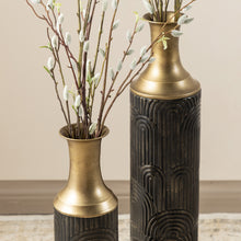 Load image into Gallery viewer, Set of 2 Modern Black and Gold Metal Floor Vases
